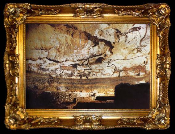 framed  unknow artist The-large Hall in the cave of Lascaux France, ta009-2