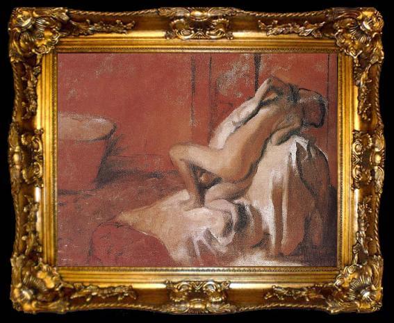 framed  Edgar Degas Lady toweling off her body after bath, ta009-2