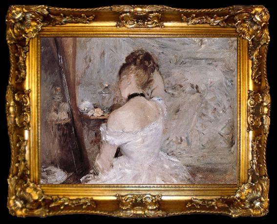 framed  Berthe Morisot The woman is dressing the hair, ta009-2