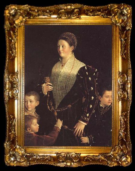 framed  PARMIGIANINO Portrait of the Countess of Sansecodo and Three Children, ta009-2